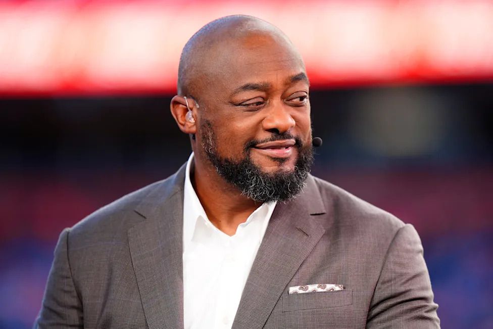 Mike Tomlin built an entire city in Minecraft. He just revealed what's in it
